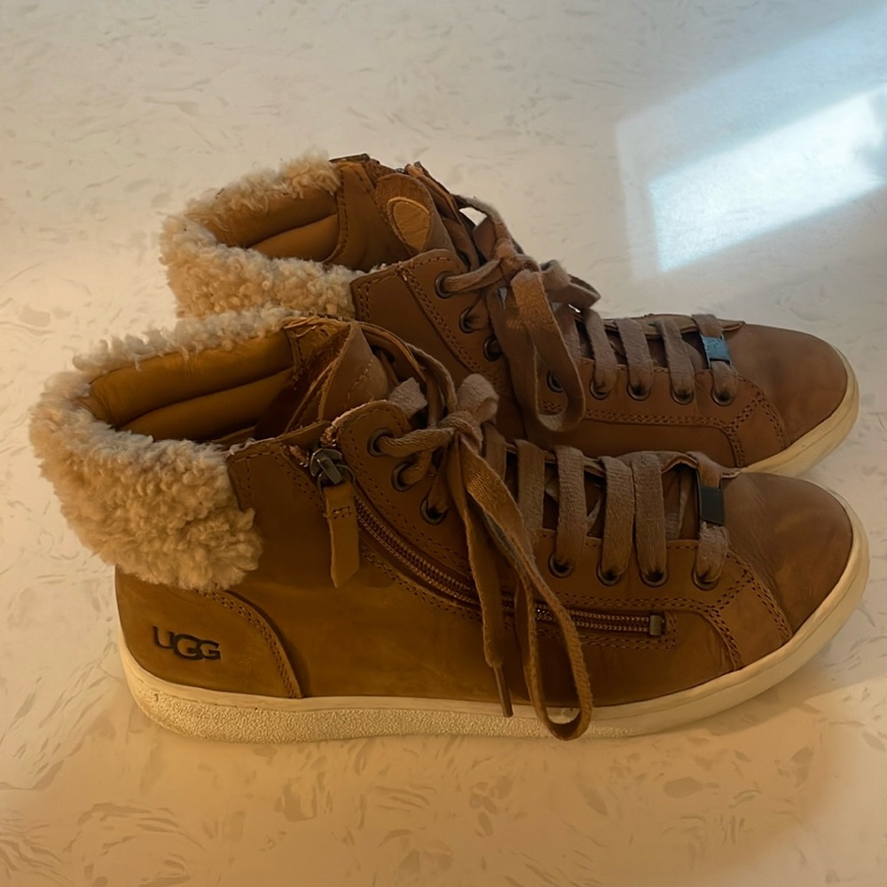 Ugg Hi-Top Brown Sneakers Women’s Size 10